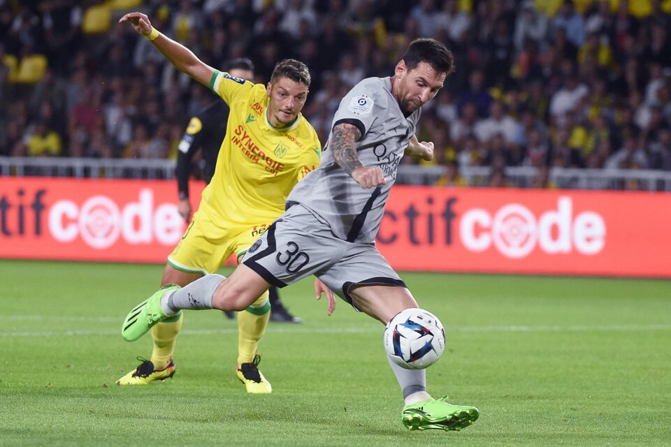 Messi no estuvo acertado con el arco, pero le cedió dos pases para los goles de Mbappé (Fuente: AFP)