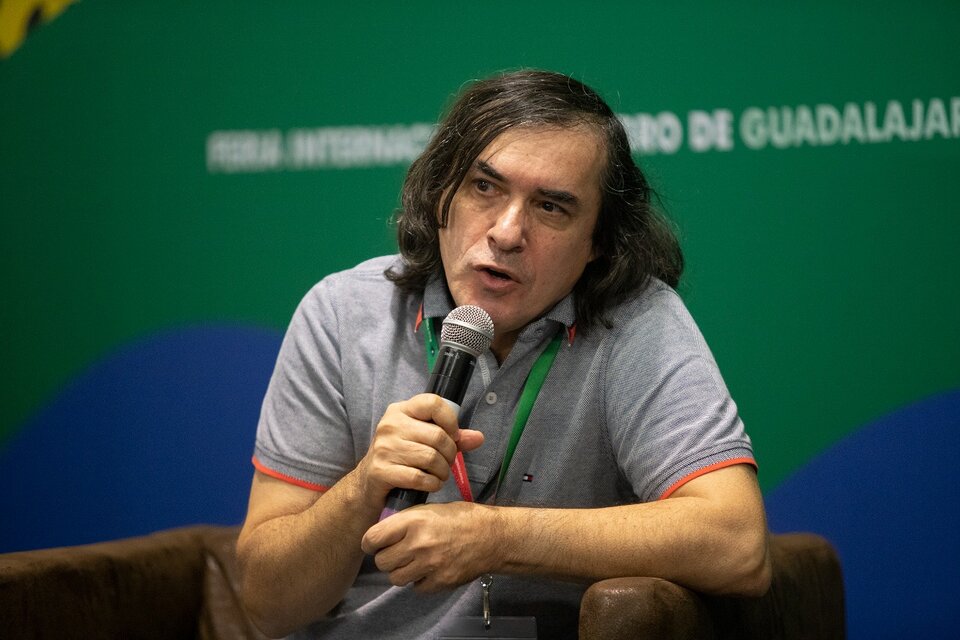 “Es un escritor multifacético de estilo maximalista", afirmó el jurado.  (Fuente: Gentileza FIL Guadalajara.)