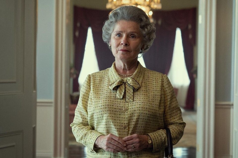 "Un vistazo temprano de nuestra nueva reina Isabel II, Imelda Staunton", anticipó la producción de The Crown en el 2021. (IG/@thecrownnetflix)