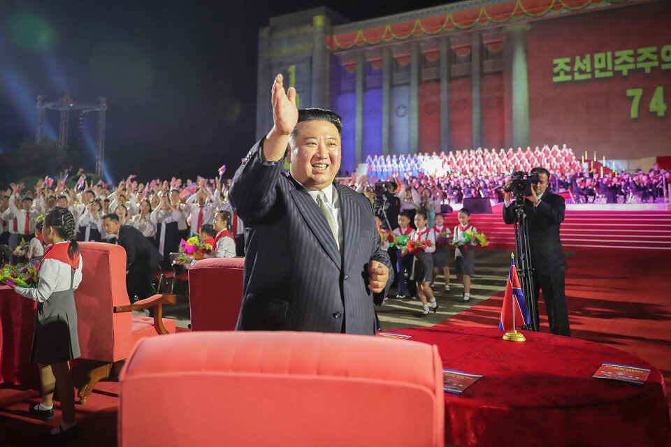 Kim Jong-un en el 74 aniversario de la fundación de Corea del Norte (Fuente: AFP)