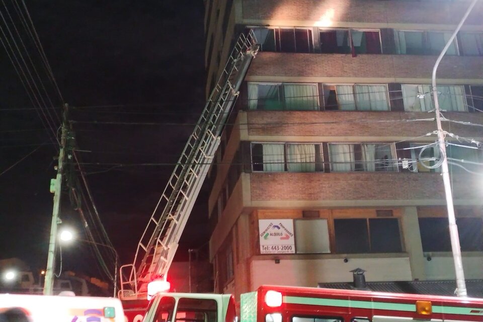 Más de 50 personas afectadas por un incendio en un local comercial de Bariloche. Imagen: MPF Río Negro.