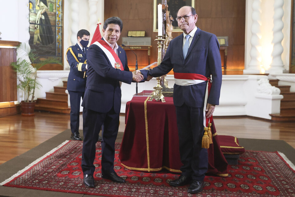 Presidente Pedro Castillo toma juramento a dos nuevos ministros de Estado / Presidencia de Perú