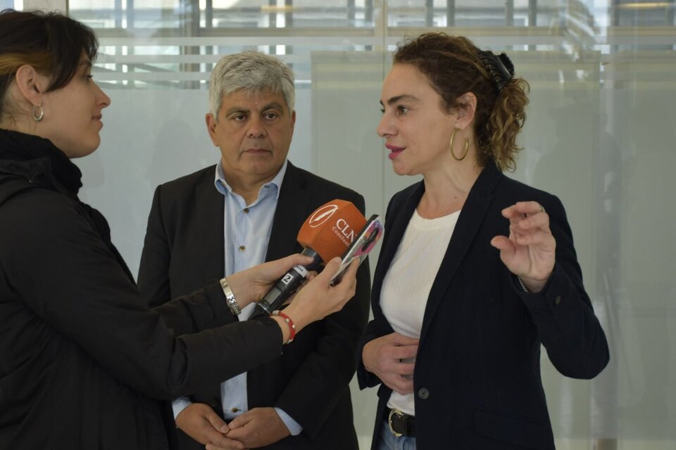 El Fiscal General Jorge Baclini y la diputada Mónica Peralta.