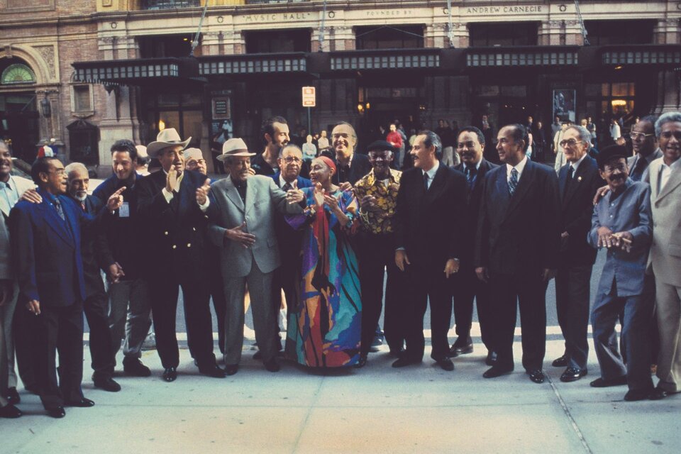 El Buena Vista Social Club antes de su histórica presentación en el Carnegie Hall. (Fuente: Gentileza Ebet Roberts)
