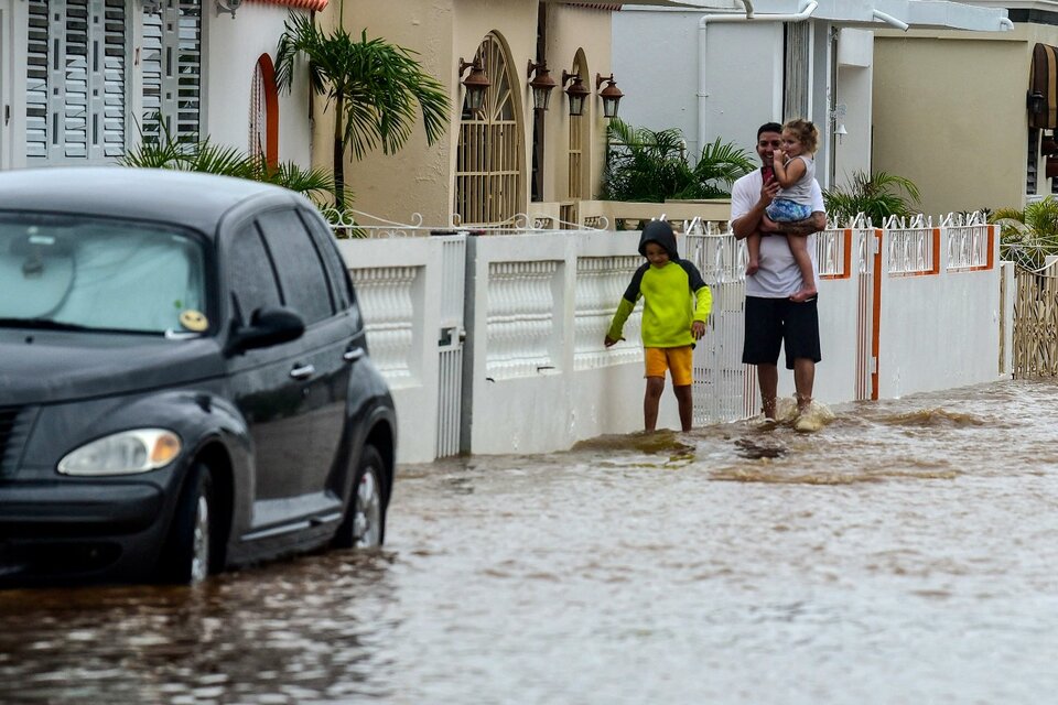 El huracán Fiona dejó a medio Puerto Rico quedó sin electricidad (Fuente: AFP)