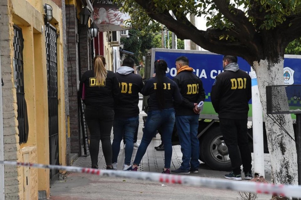 El femicidio ocurrió en la panadería "Martín Fierro", de Loma Hermosa. (Foto: Télam)