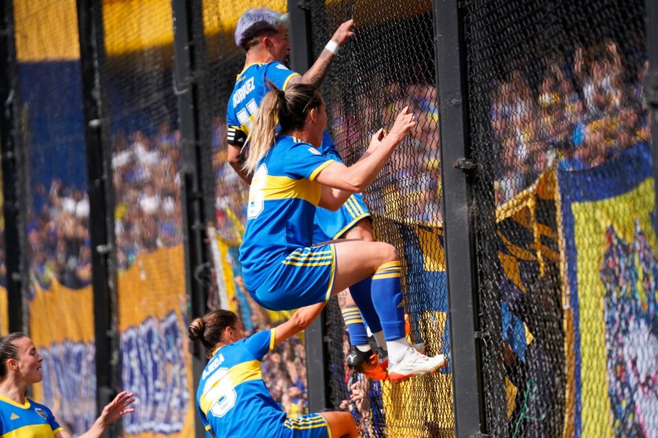 Las jugadoras de Boca festejan en La Bombonera. (Fuente: Foto Prensa Boca)