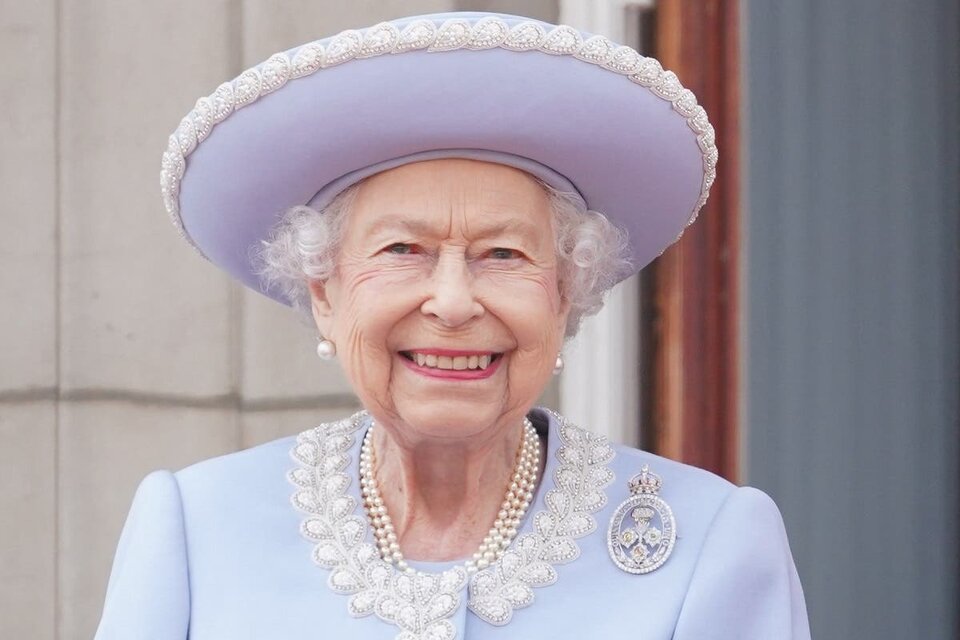 La reina Isabel II murió de "vejez", según su certificado de defunción. Imagen: AFP. 