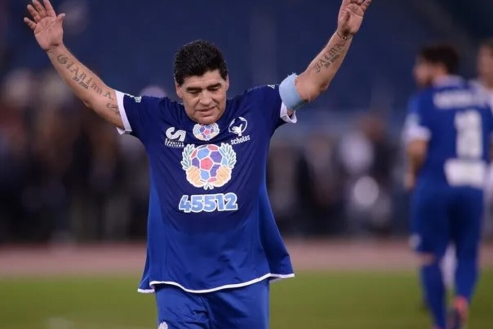 Diego Maradona fue la figura principal del primer Partido por la Paz, realizado en 2016. Imagen: AFP.