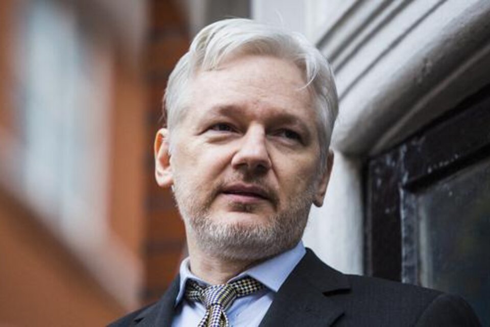 Assange está acusado en EE.UU. por la publicación de cientos de miles de páginas de documentos militares secretos y de cables diplomáticos confidenciales. (Foto:AFP) 