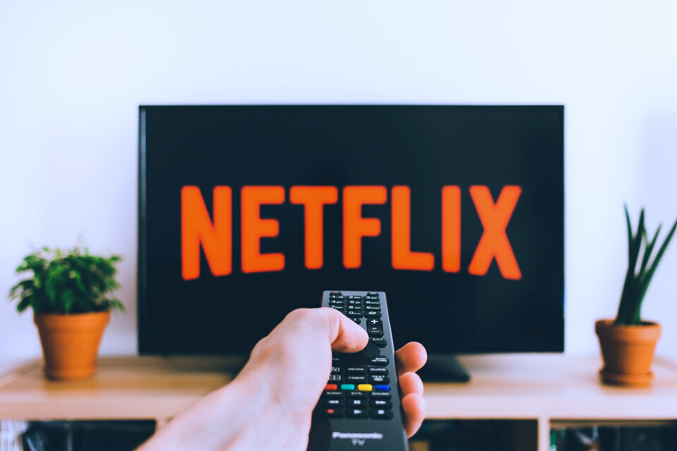 "Netflix Basic With Ads" se lanzará en noviembre en 12 países. 