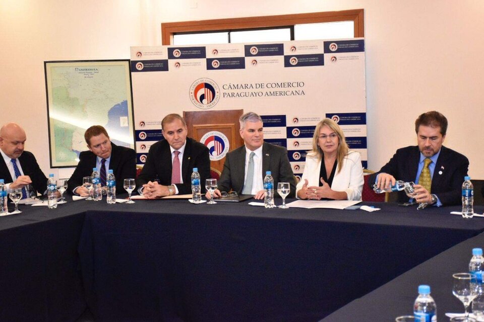Marc Ostfield, el embajador norteamericano en la AmCham paraguaya con la agenda de la Hidrovía. 