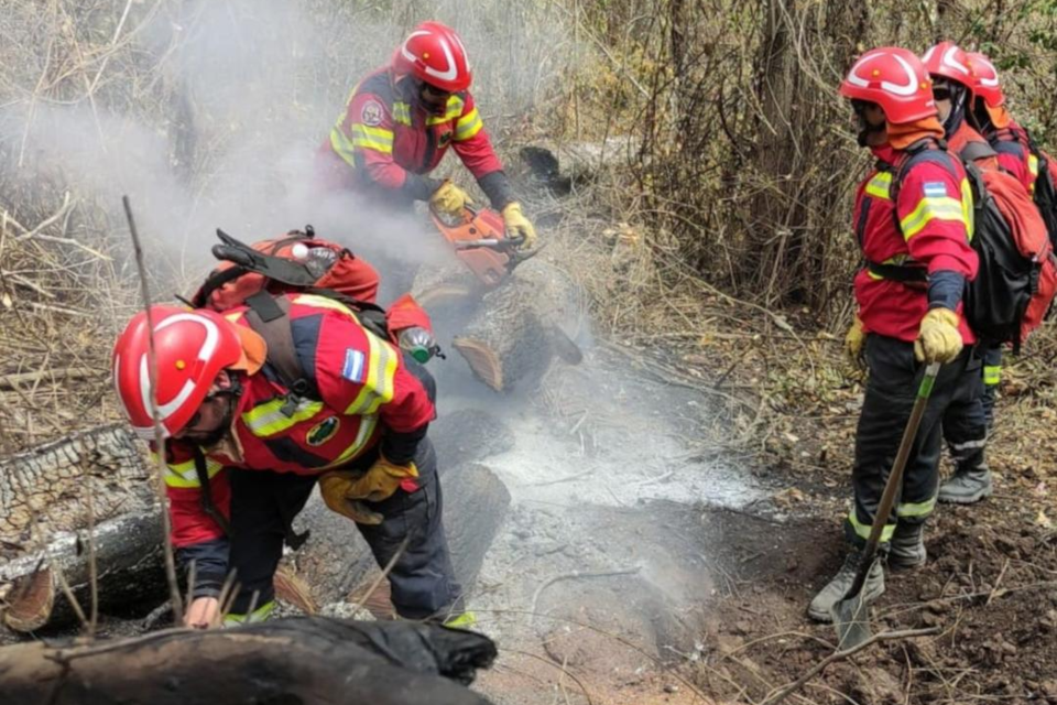 Más incendios en áreas de conservación en el límite entre Salta y Jujuy