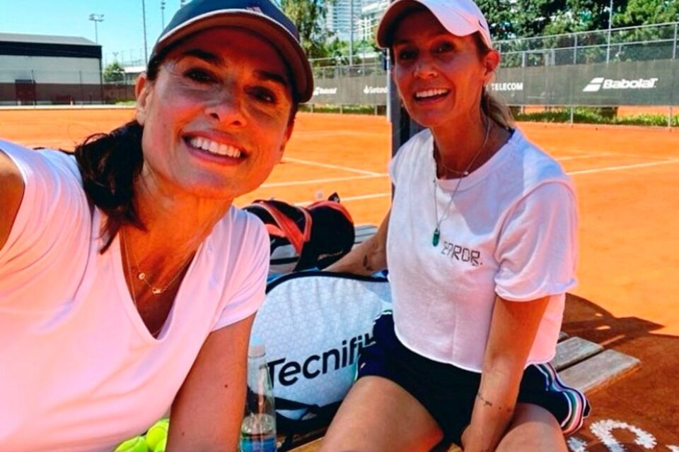 Sabatini y Dulko juntas, cuando se entrenaban para poder jugar en Roland Garros. (Fuente: Instagram)