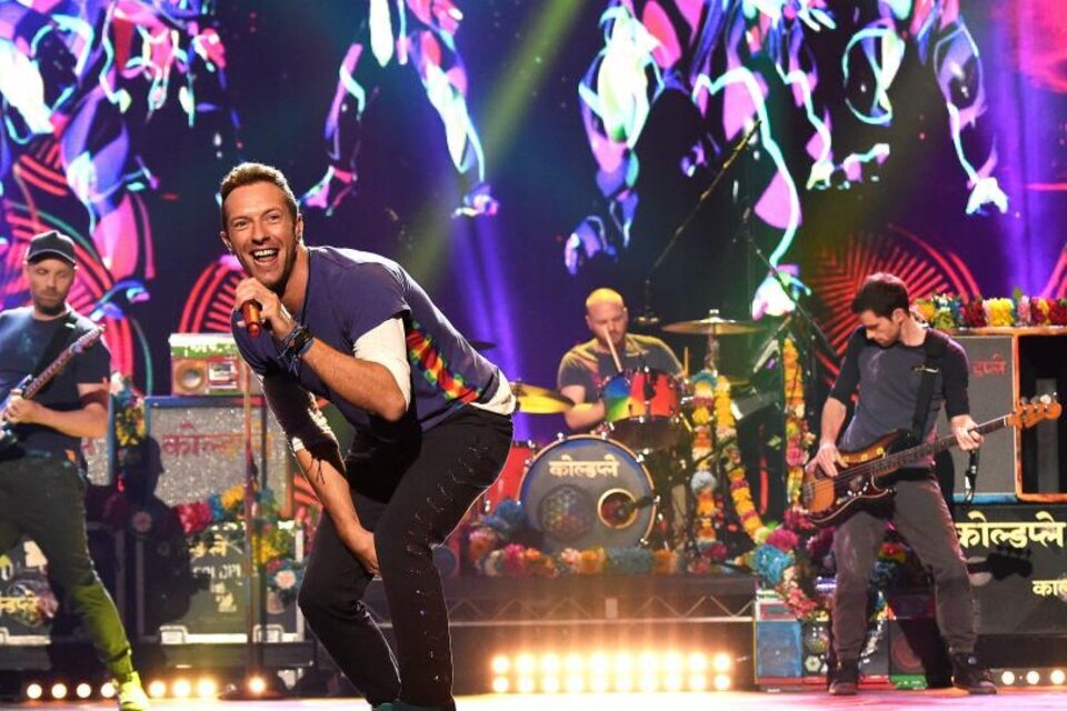 Chris Martin durante el primero de los diez conciertos que Coldplay realizará en el estadio de River.  (Fuente: Télam)