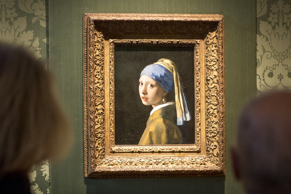 Directores de museos europeos y expertos en arte cuestionaron las medidas de seguridad vigentes para proteger los cuadros más famosos del mundo. (AFP)