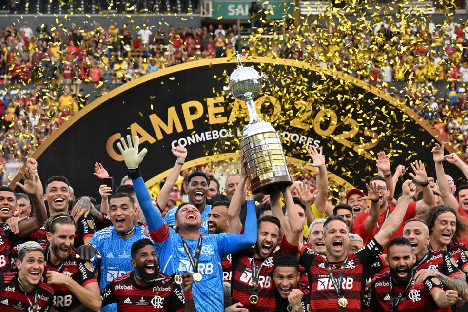 Flamengo festeja la Libertadores, como lo hizo en la edición de 2019 (Fuente: AFP)