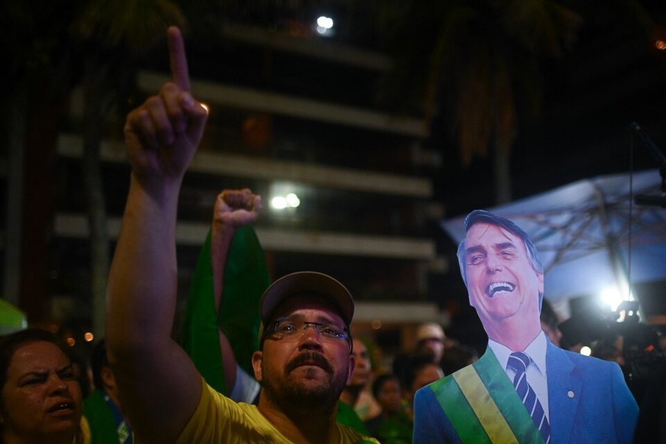 Seguidores de Bolsonaro se lamentaron en las calles por los resultados de las elecciones. (Foto: AFP)