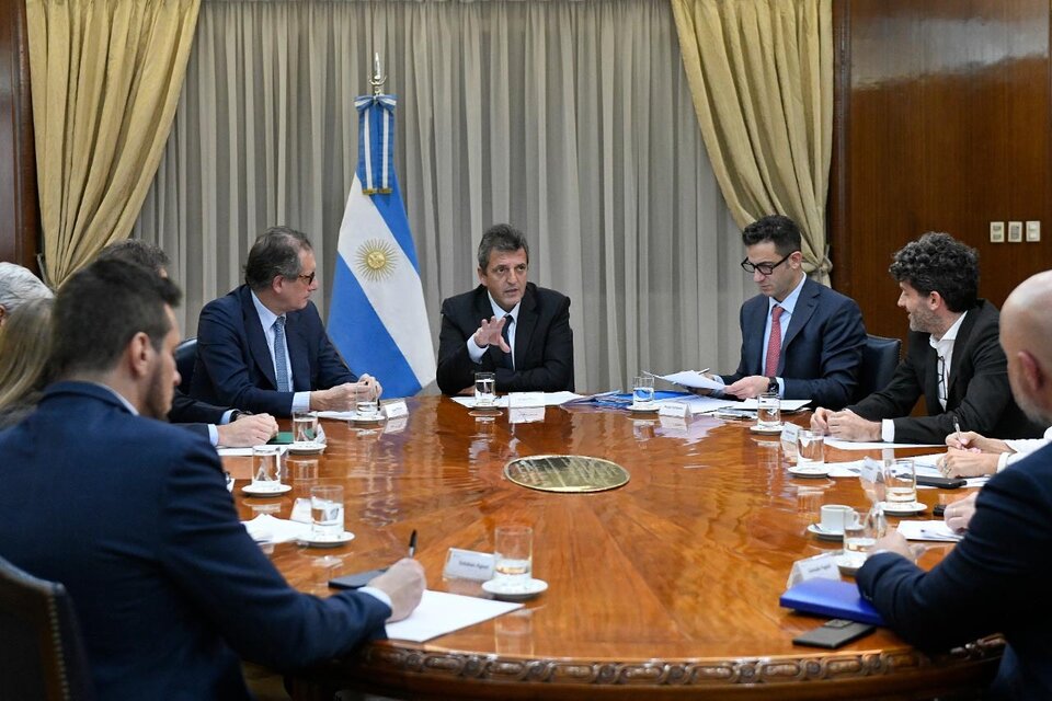 Massa y Tombolini, en uno de tantos encuentros con líderes empresarios en busca de un acuerdo (Fuente: Télam)