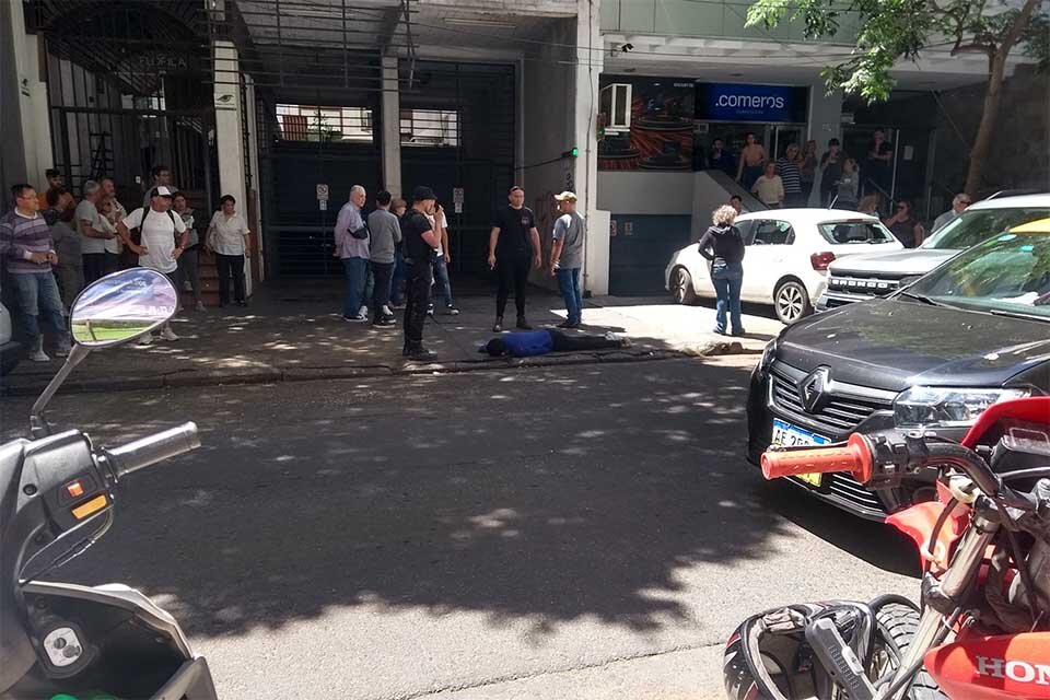 El delincuente herido por los custodios de la víctima en San Martín al 500.