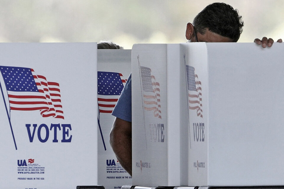 Los estadounidenses votaron este martes en las primeras elecciones nacionales durante la presidencia de Joe Biden. (Fuente: AFP)
