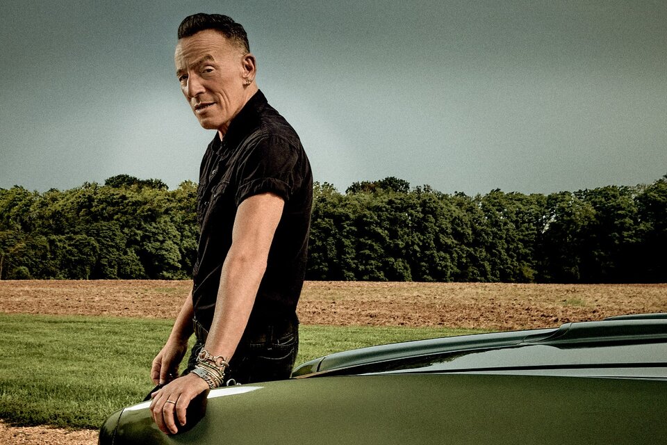 Bruce Springsteen sacó un disco solista, sin el apoyo de la E Street Band. 