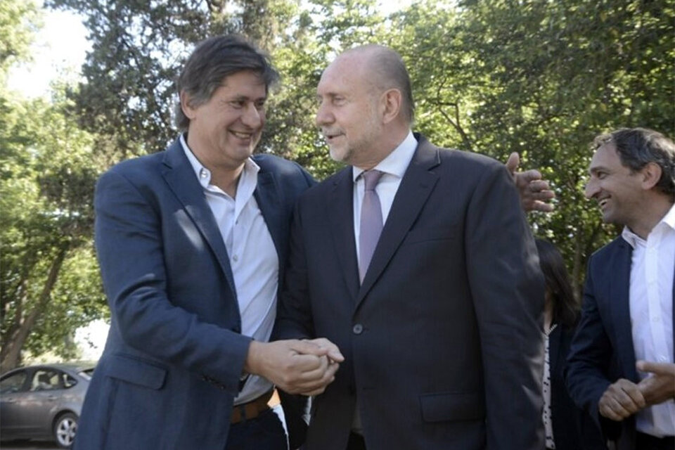 Perotti con Santacrocce, intendente de Funes.