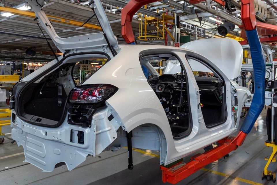 El sector automotor lideró la suba con un 19,9 por ciento. (Fuente: NA)