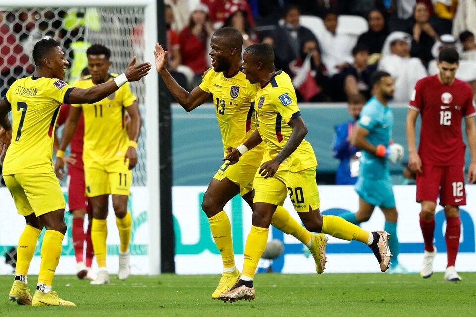 Enner Valencia (13) fue la gran figura de Ecuador ante Qatar (Fuente: AFP)
