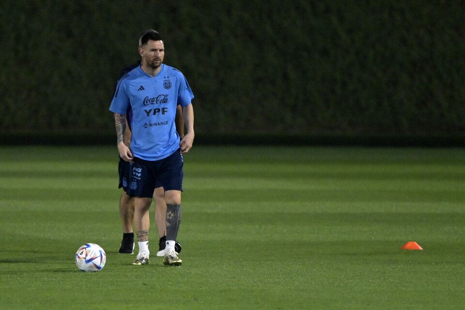 Messi volvió a entrenarse con el resto de sus compañeros (Fuente: Prensa Argentina)