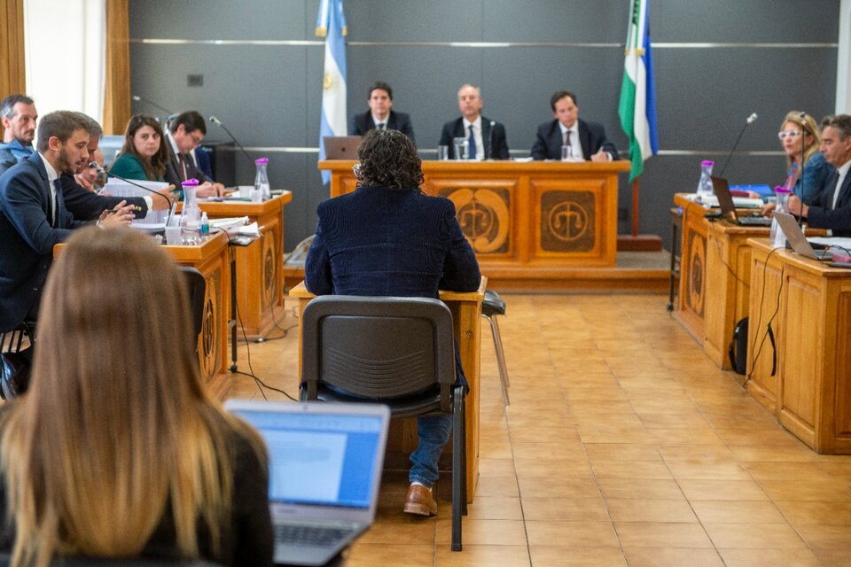 El tribunal de juicio de Bariloche, integrado por los jueces Bernardo Campana, Gregor Joos y Marcos Burgos. (Fuente: Télam)