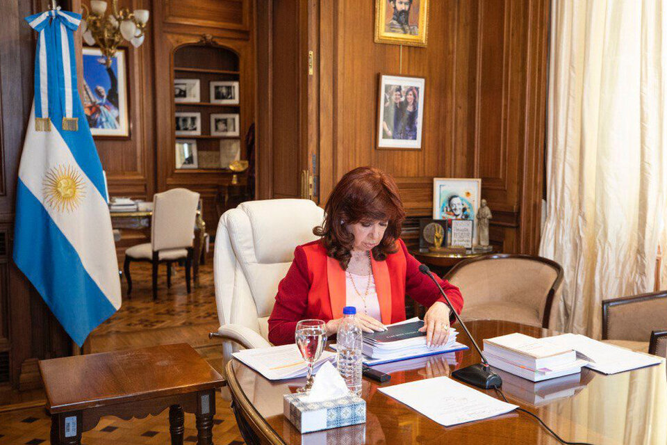 Cristina Fernández de Kirchner pronunció sus últimas palabras en el juicio por la Causa Vialidad. El veredicto se dará a conocer el 6 de diciembre. Imagen: NA.