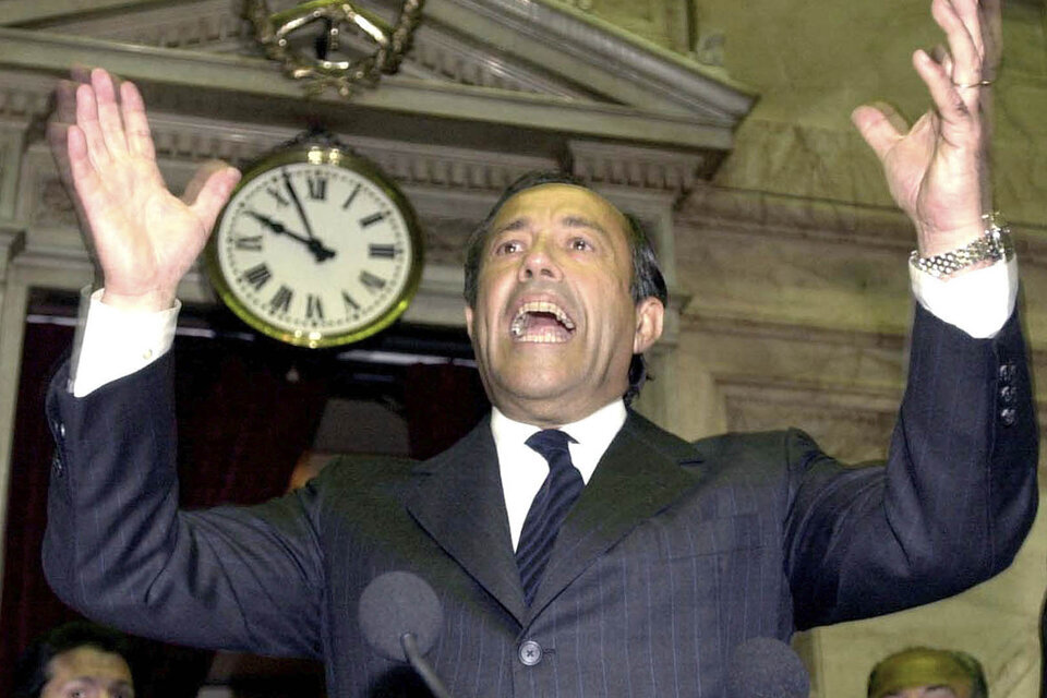 Adolfo Rodríguez Saá asumió como presidente interino el 23 de diciembre de 2001.