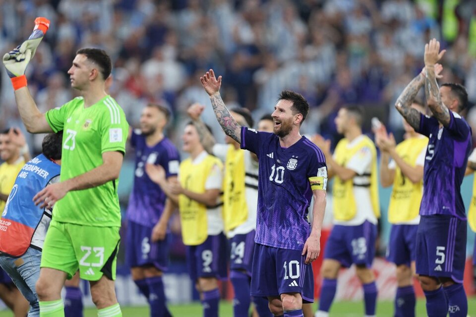 La selección argentina clasificó primera en el grupo C luego de vencer a Polonia, y jugará ante Australia por los octavos de final. (Foto: AFP).