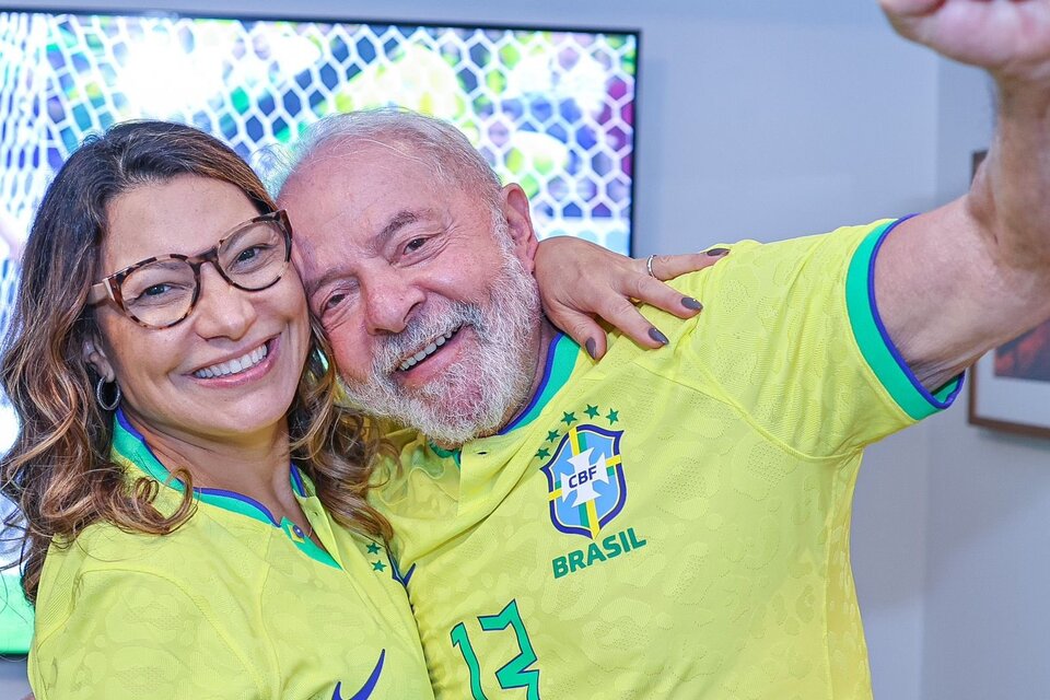 Lula Da Silva vive con pasión la evolución de la Selcción de Brasil en el Mundial de Qatar 2022. (Twitter/@LulaOficial)