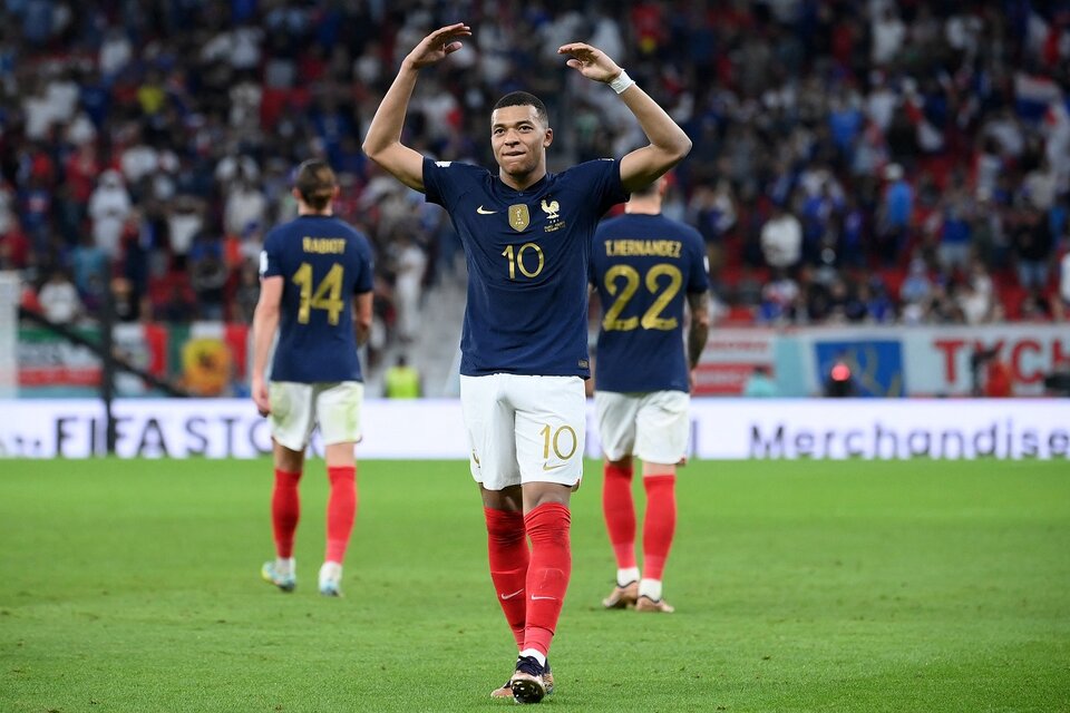 Mbappé la rompió toda: dos goles y una asitencia para Francia (Fuente: AFP)