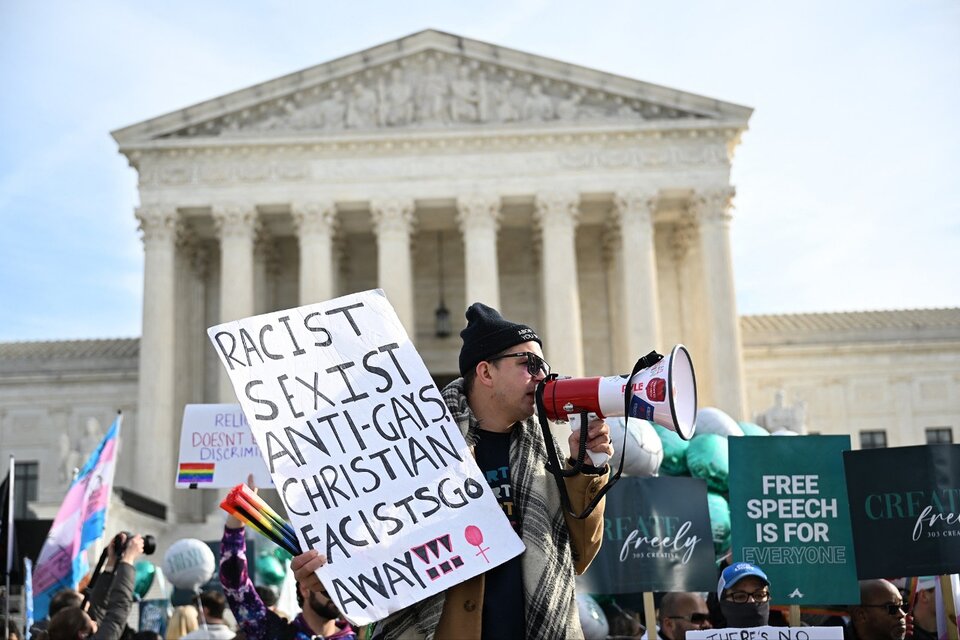 Manifestantes en contra de la discriminación que se busca legitimar. (Fuente: AFP)