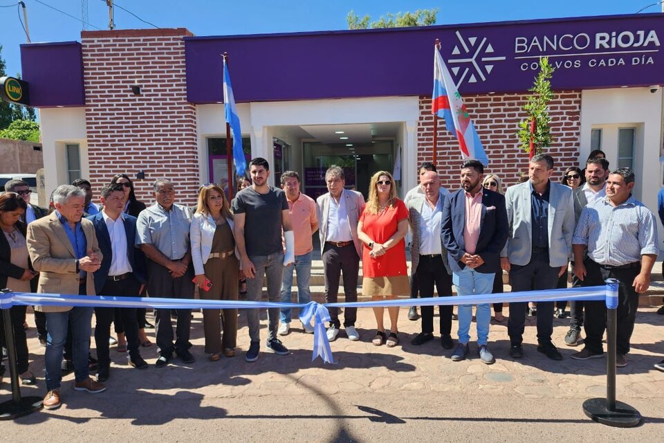Inauguración Agencia Banco Rioja en Pituil.