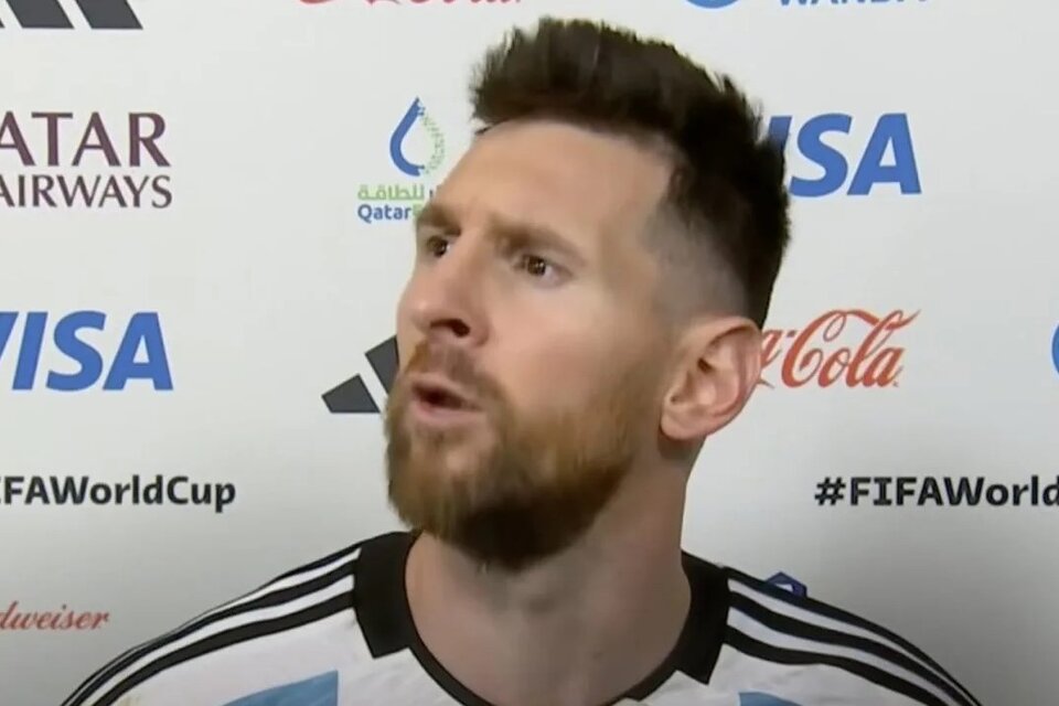 "¿Qué mirás, bobo?", la bronca de Messi en medio de una entrevista. Imagen: captura de pantalla.   