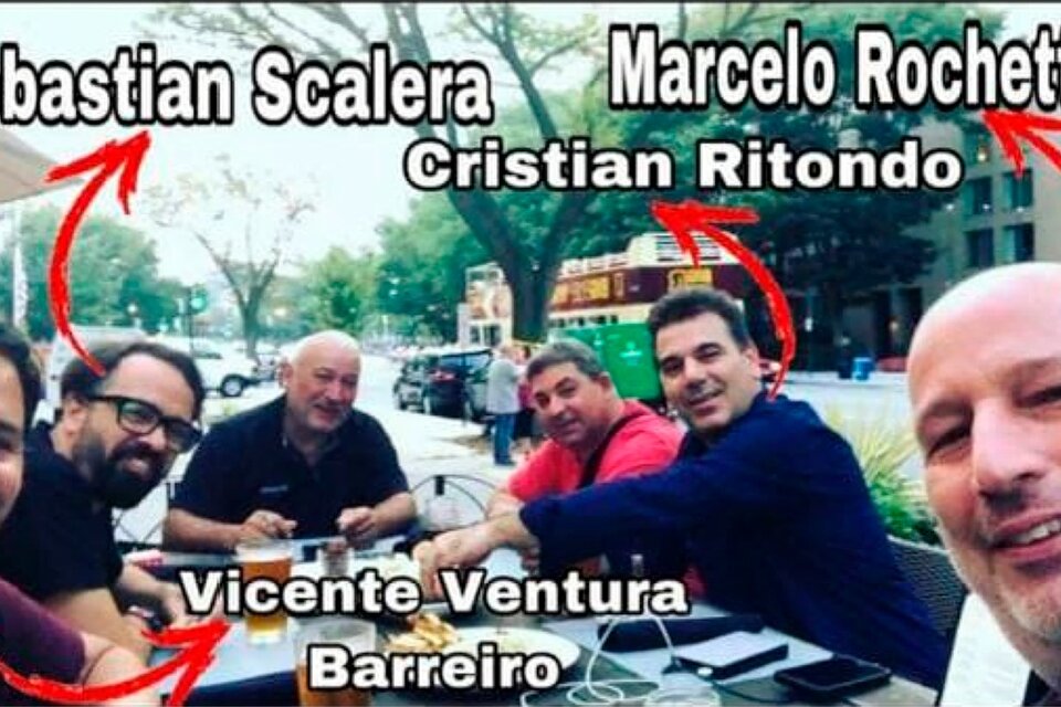 Cristian Ritondo, jefe de una mesa con funcionarios y el fiscal Scalera.