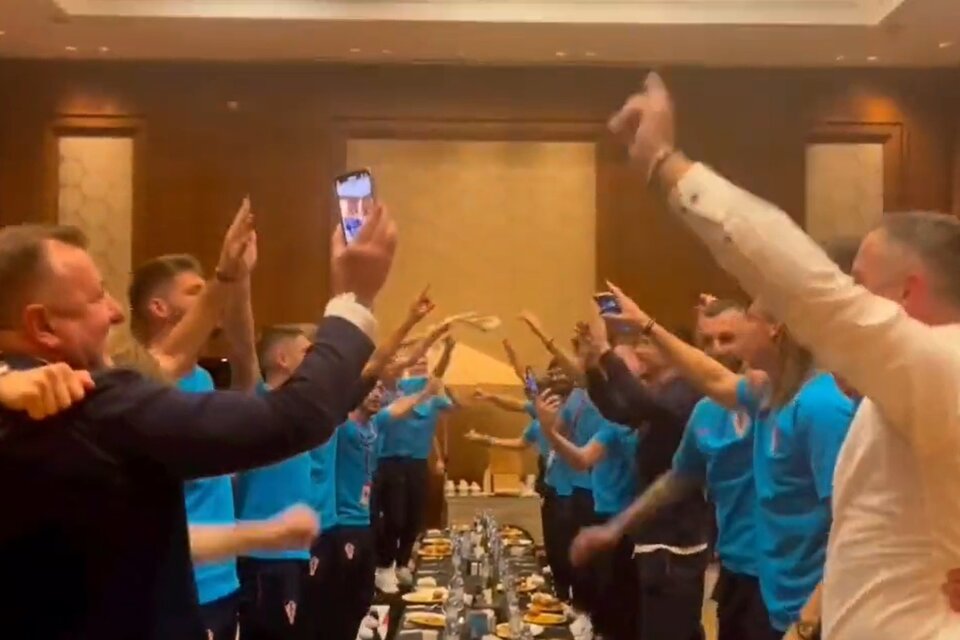 Polémica por un video del plantel de Croacia celebrando con una canción