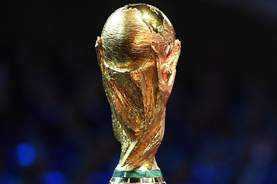 La Copa del Mundo espera al campeón de la edición 2022 de Qatar, que se dará a conocer luego del partido entre los finalistas Francia y Argentina. (AFP)