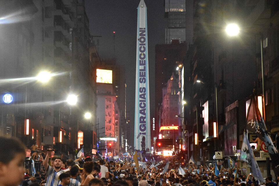 La Scaloneta arribará este martes al país e irá al Obelisco a festejar con los hinchas (Fuente: Télam)