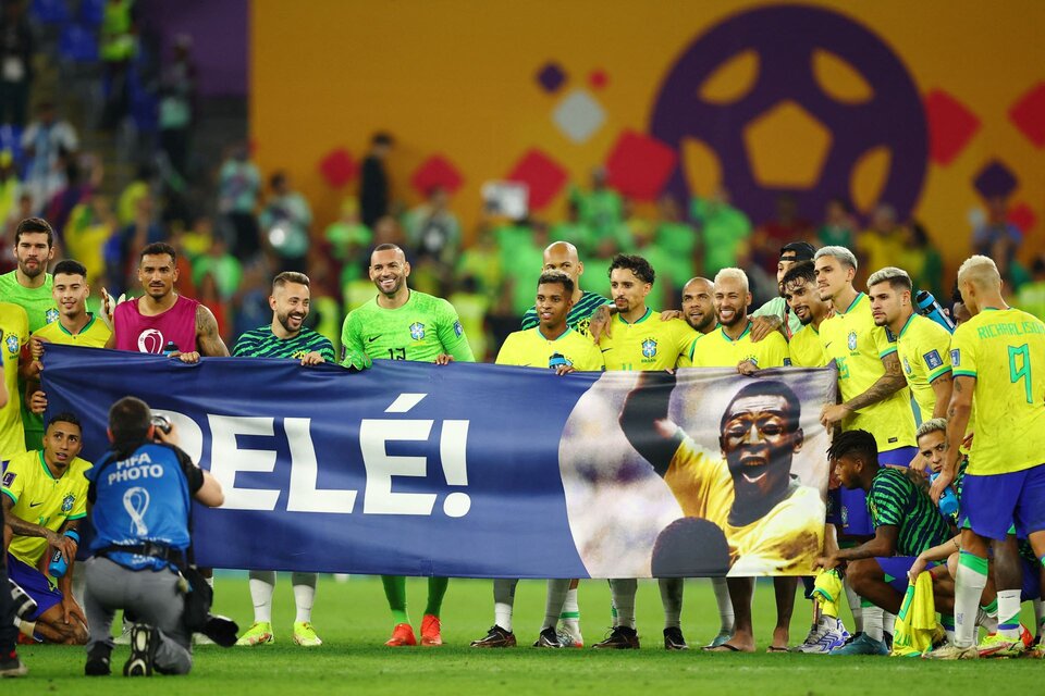La selección brasileña homenajeó a Pelé en el Mundial de Qatar. (foto: NA)