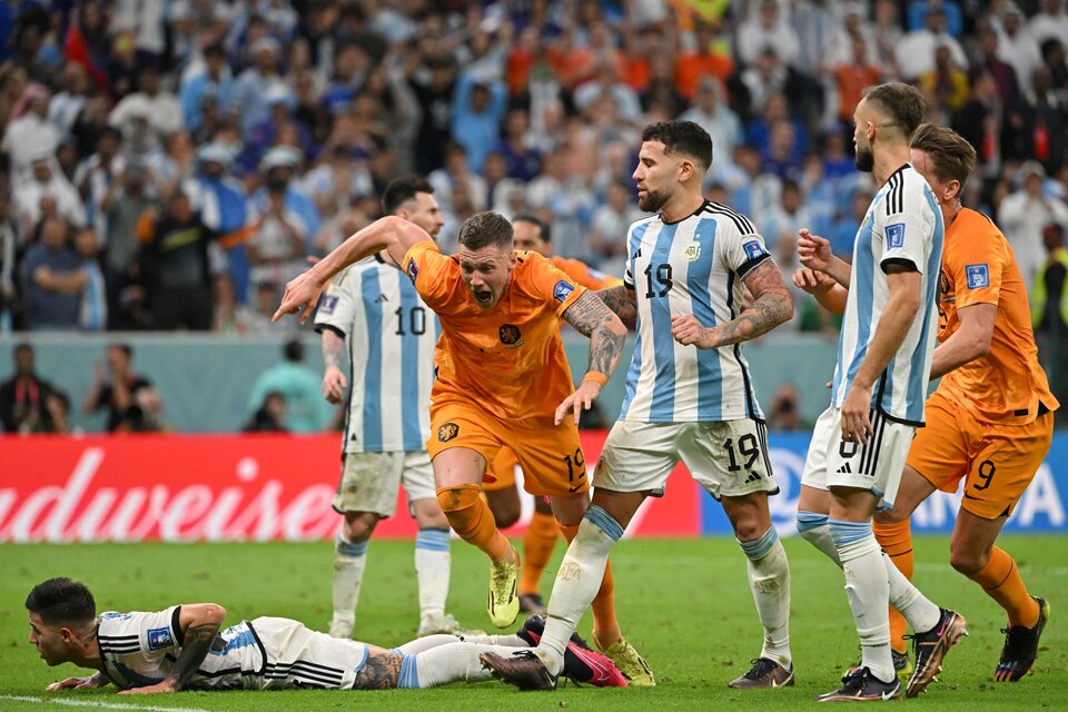  Tras la consagración de Argentina en la Copa del Mundo, Weghorst dio más detalles de la pelea con Messi (Foto: AFP).
