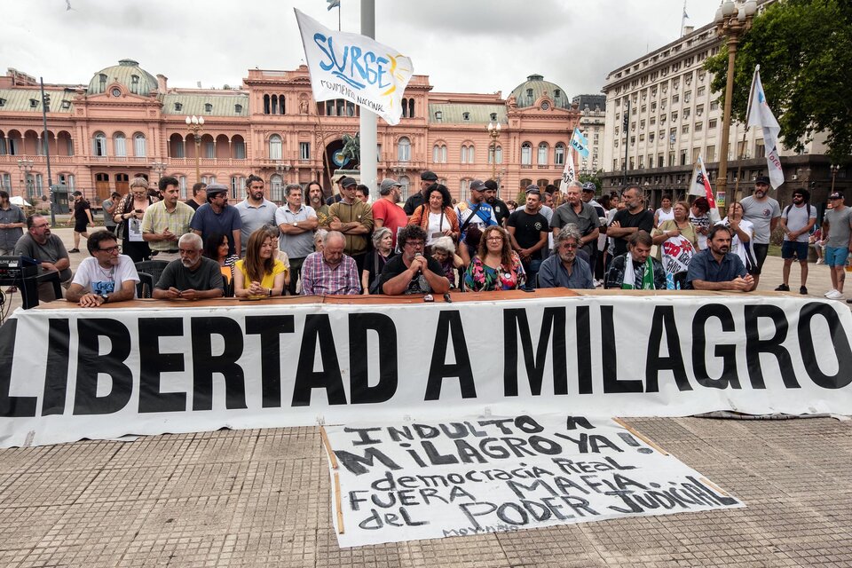 "Tenemos una ventana abierta por la mesa de organismos de derechos humanos y el compromiso del Presidente. Esa ventana va a durar hasta el 16 de enero", dijo Coco Garfagnini. (Fuente: Télam)