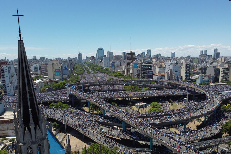 Cinco millones de argentinos coparon las calles para recibir a la Selección. (Fuente: Télam)