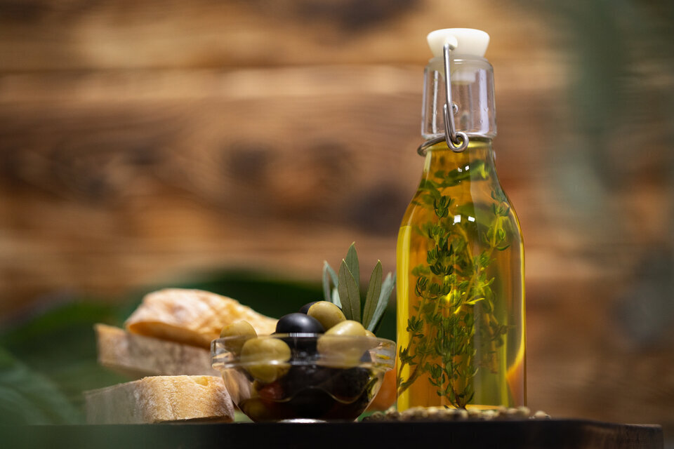 Los dos aceites de oliva prohibidos por Anmat no contaban con registros o estaban "falsamente rotulados".