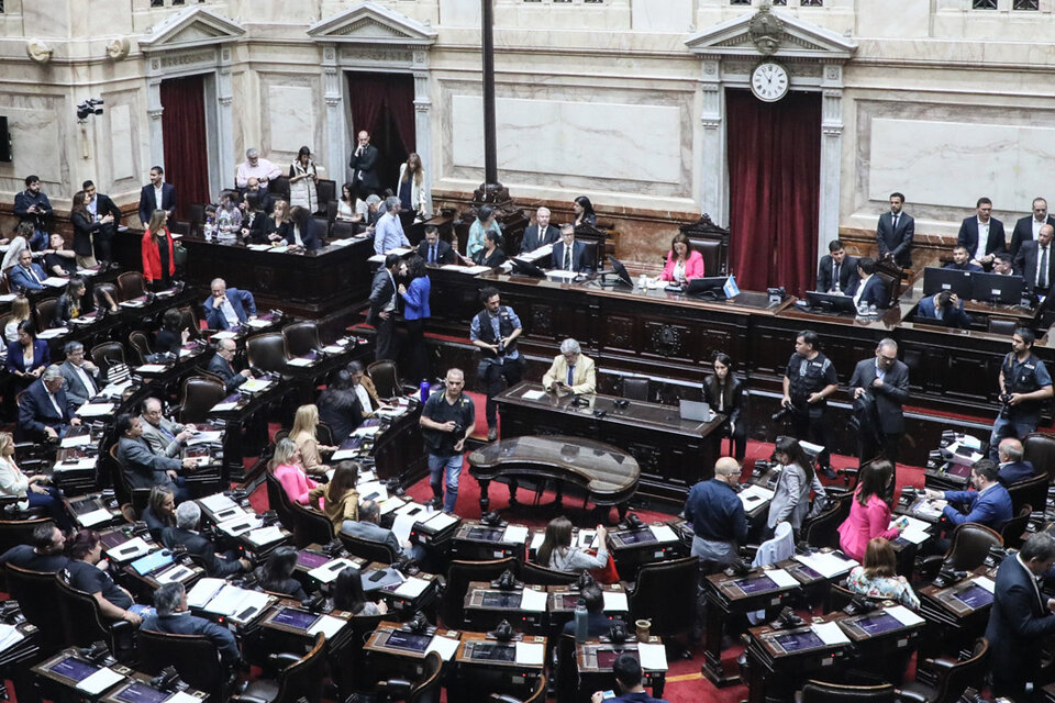 "Es necesario que todas las fuerzas trabajemos para resolver los problemas reales", reclamó la presidenta de la Cámara. 