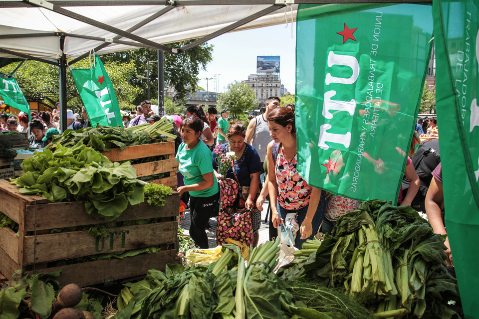 Verdurazo En Constitución: Protesta De Pequeños Productores ...